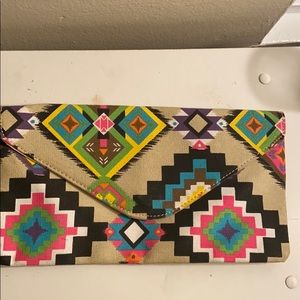 Ethnic clutch